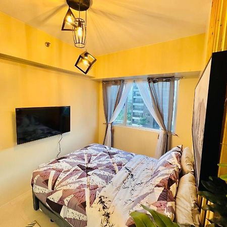 Апартаменты * *P Fantastic 2Br Option For 8 Илоило Экстерьер фото