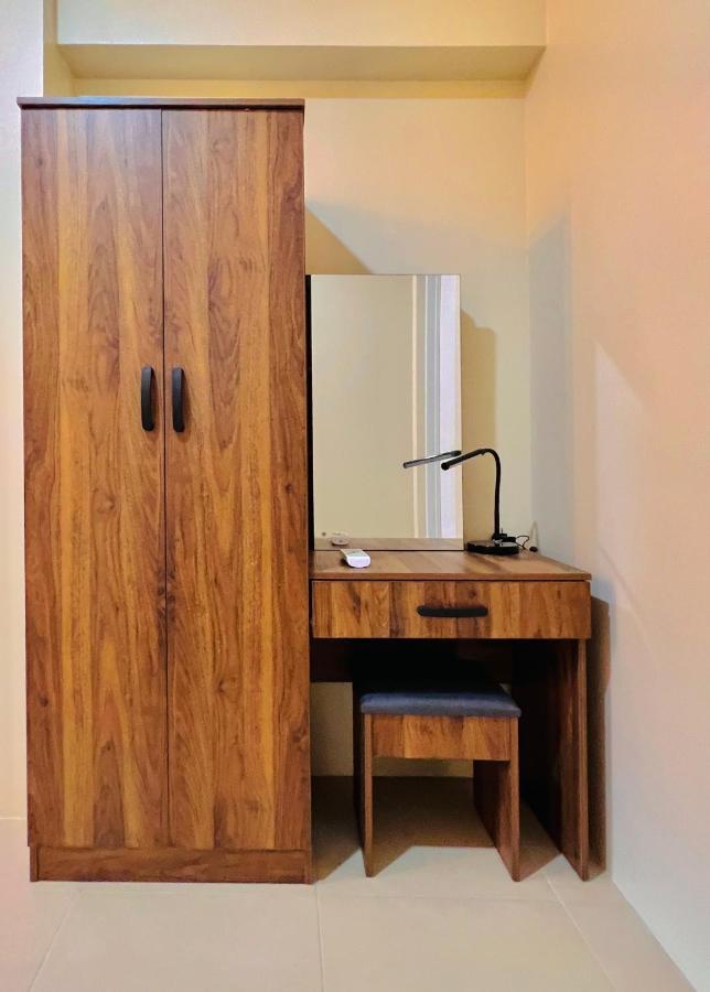 Апартаменты * *P Fantastic 2Br Option For 8 Илоило Экстерьер фото