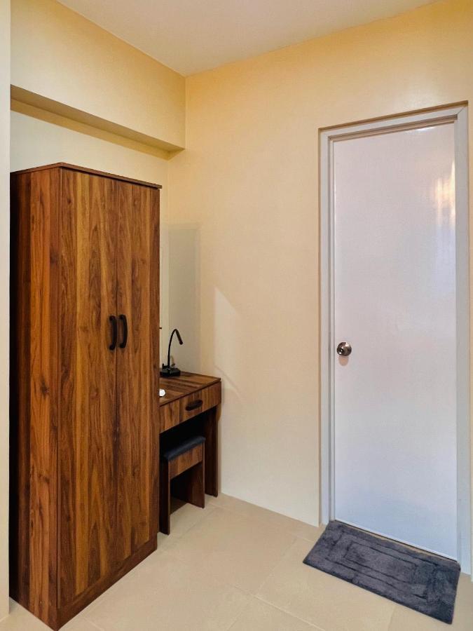 Апартаменты * *P Fantastic 2Br Option For 8 Илоило Экстерьер фото
