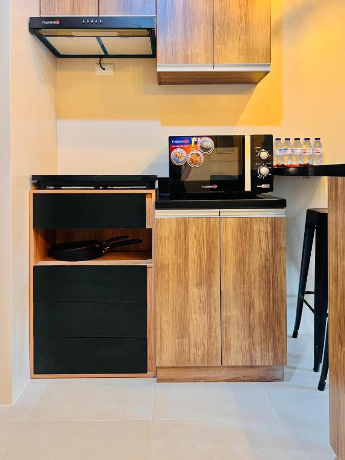 Апартаменты * *P Fantastic 2Br Option For 8 Илоило Экстерьер фото